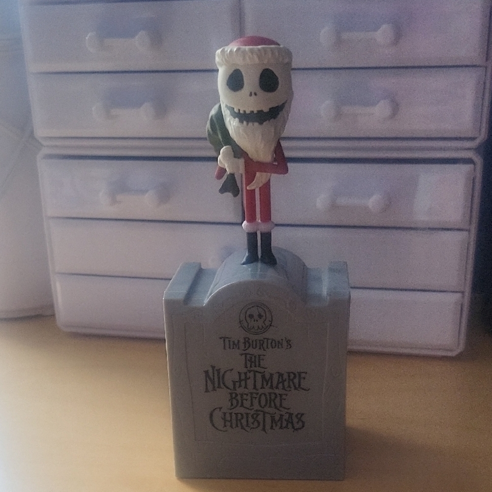 Nightmare Before Christmas Santa Jack Skellington Figurine